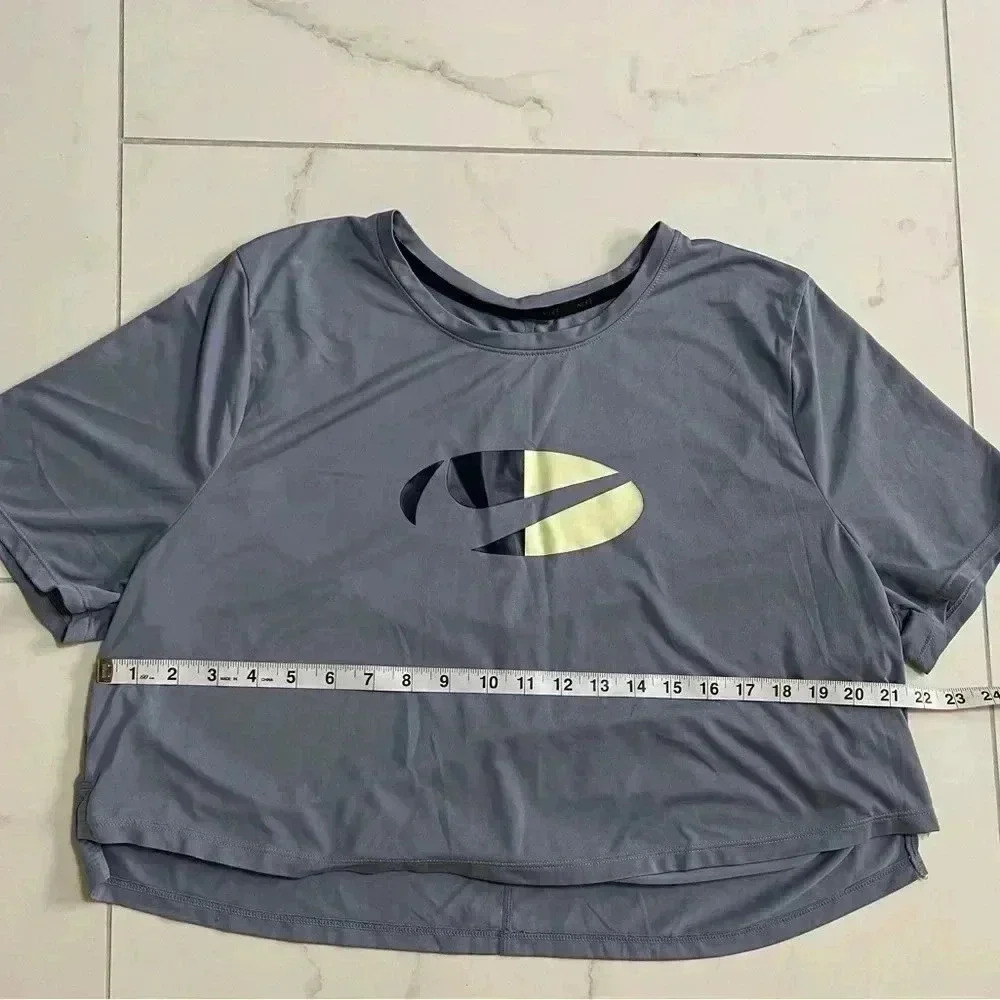 Nike Women's Plus Size Dri-Fit One Cropped Top Ashen Slate 1X - Picture 6 of 9